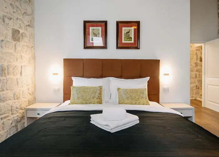Central W Apartment & Rooms By Duhomes